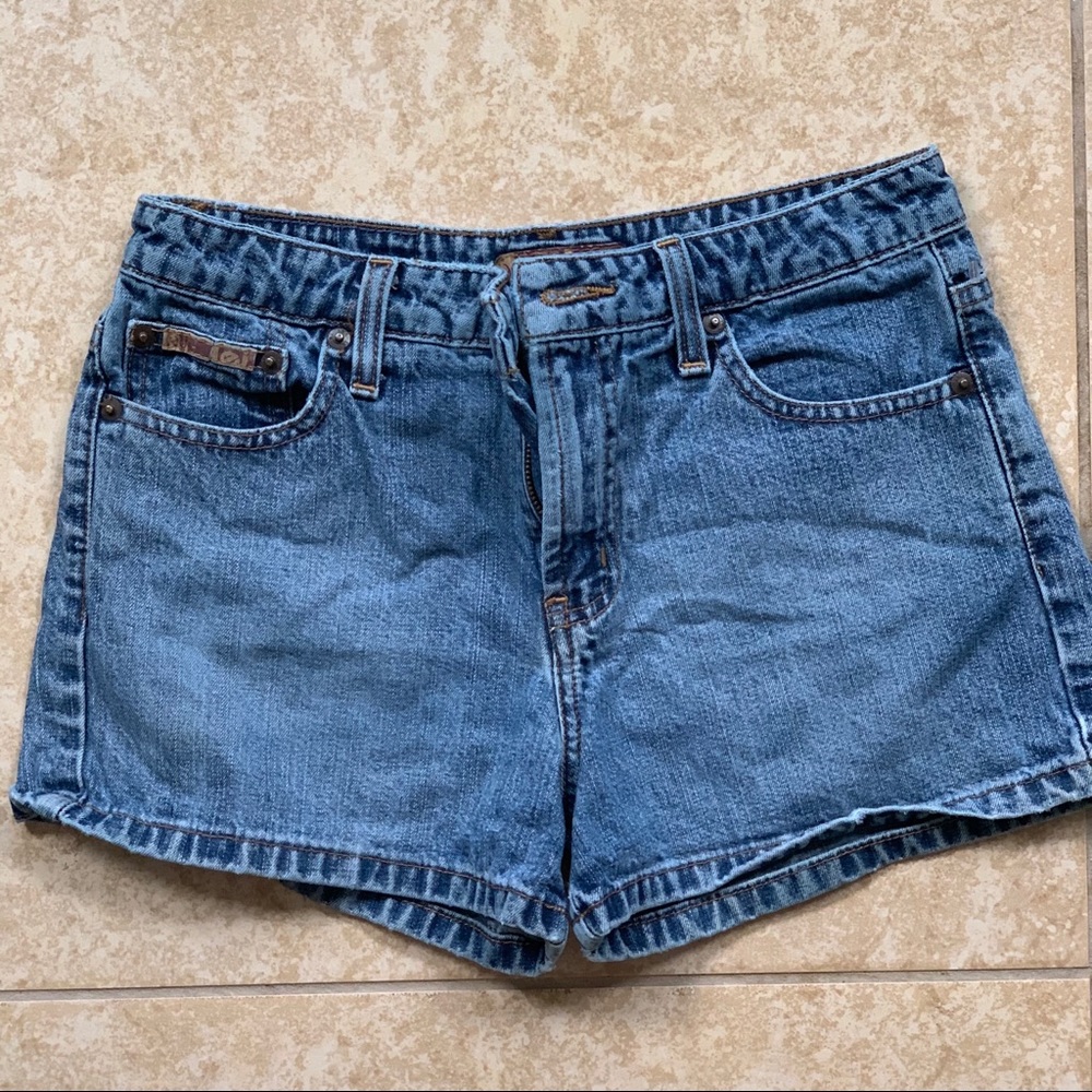 Denim Lei shorts!